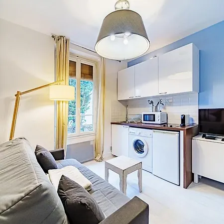 Le Petit Delore - 2 Personnes - 8 * Lyon